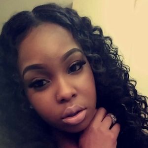 Meet your Posher, Hollie