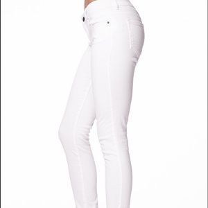 White Forever 21 skinny jeans