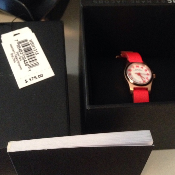 Watch - Picture 2 of 4