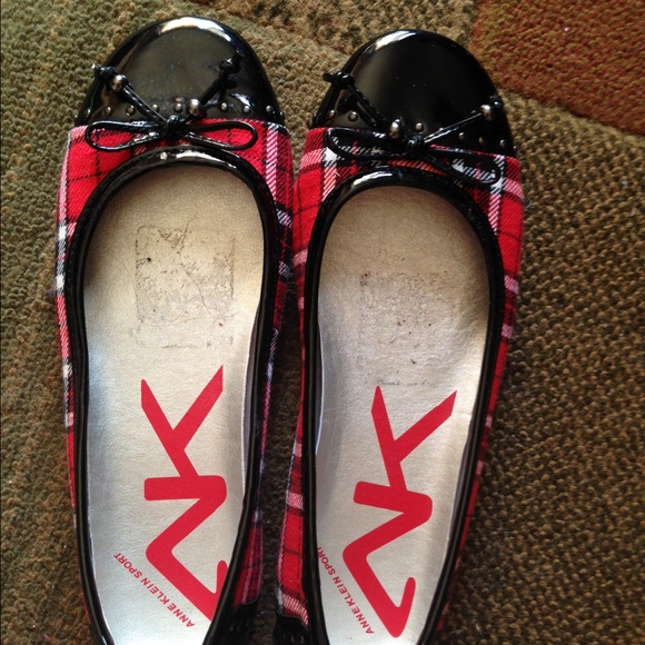 Flat shoes