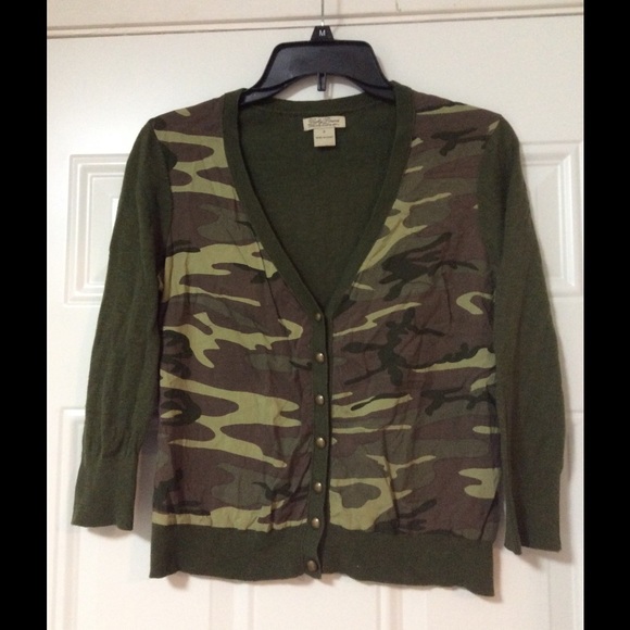 Lucky brand sweater shirt.