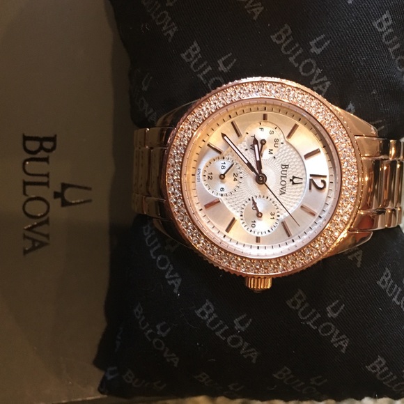 Women's Bulova crystal watch - Picture 2 of 4