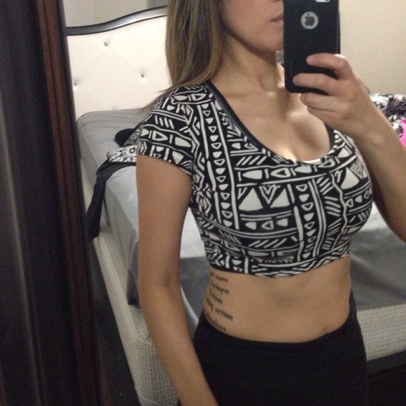 Tops - Crop top