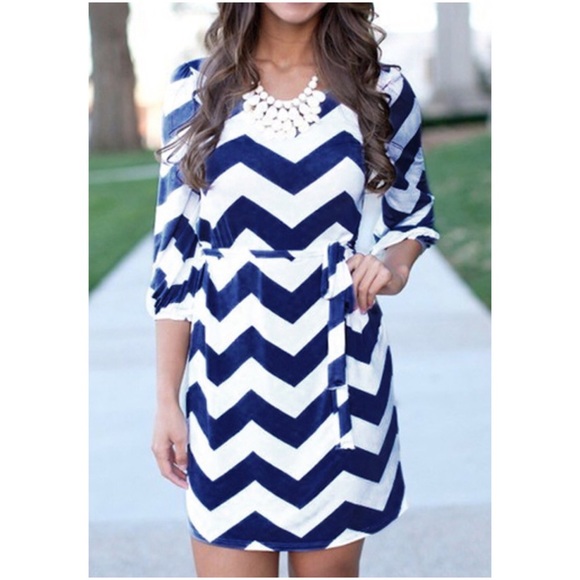 Lilacs & Lace Dresses & Skirts - ONE HOUR SALE✨Chevron Shift Dress