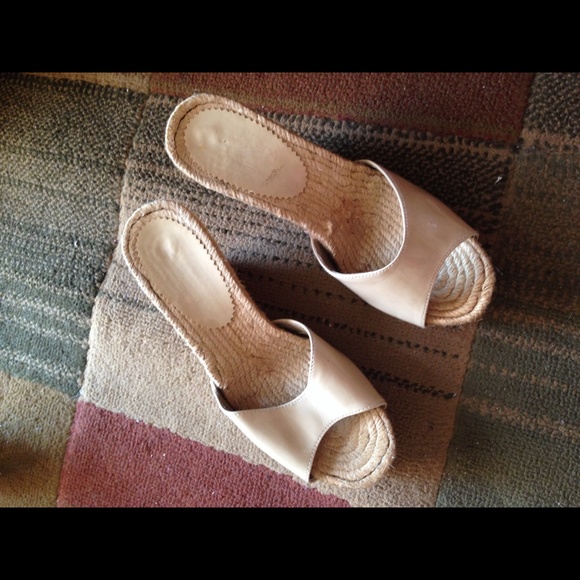 Espadrilles - Picture 2 of 3