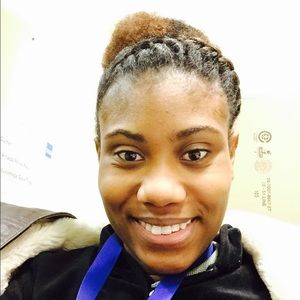 Meet your Posher, Aisha