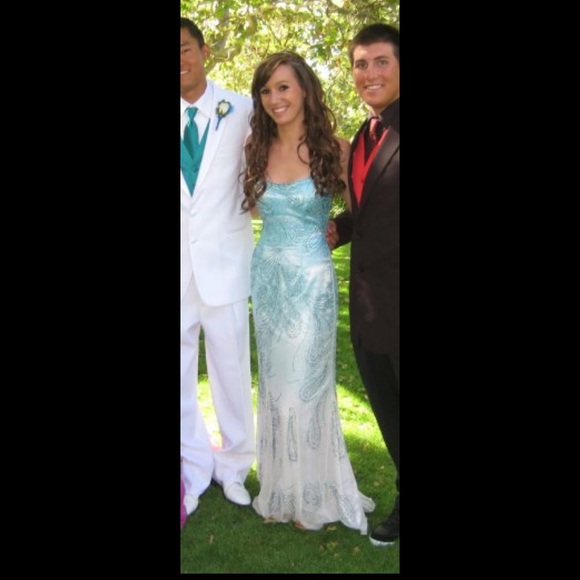 Prom Dress! - Picture 2 of 4