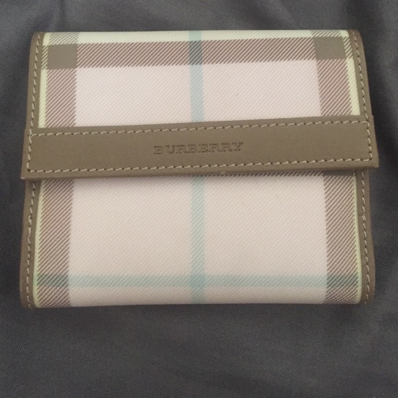 Burberry pink plaid wallet