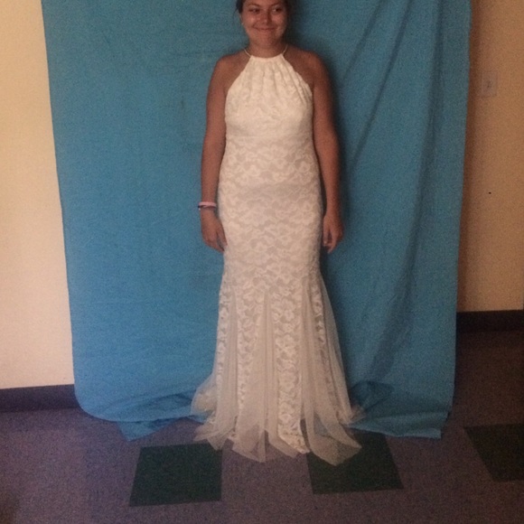 Size 14 Caché - Picture 3 of 4