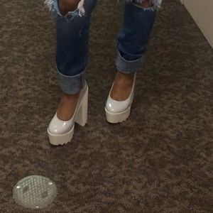 Retro chunky white heels!