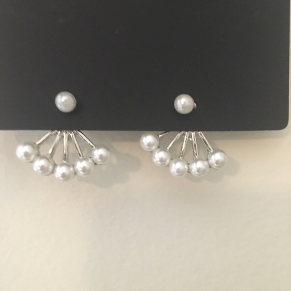 Pearl earrings hugger front/back