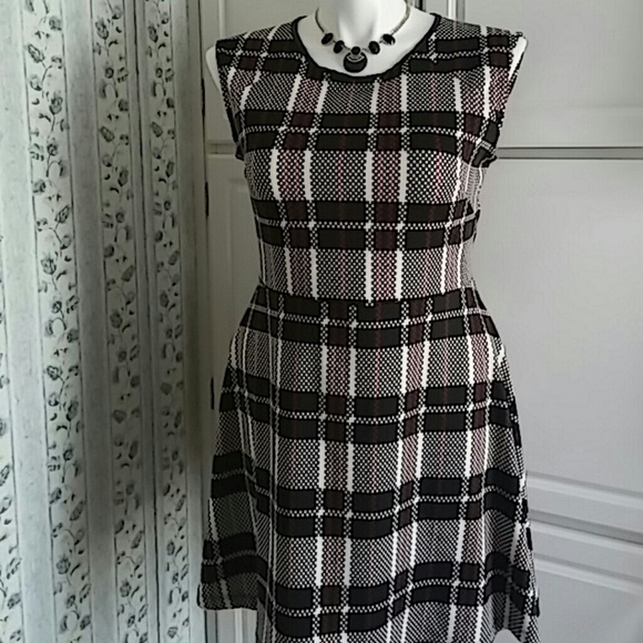 Jules & Leopold dress.