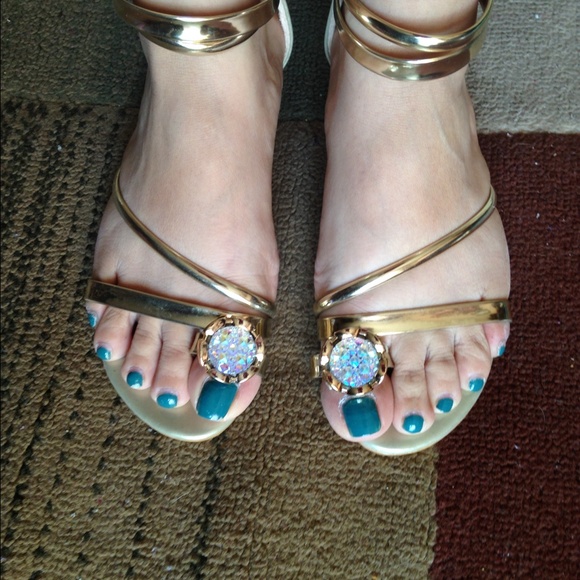 Sandal - Picture 2 of 3