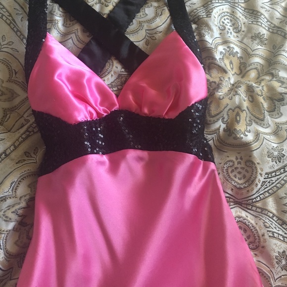 Jessica McClintock Prom/Formal Dress - Picture 2 of 4