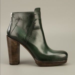 COSTUME NATIONAL BOOTIES