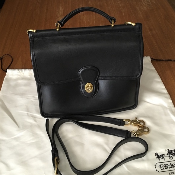 Authentic Vintage COACH Leather Hand bag