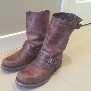 Vintage Frye Veronica shot boots.