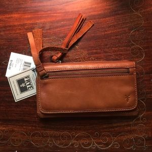 FRYE HEIDI WALLET IN WHISKEY