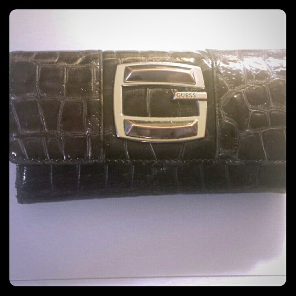Guess Clutch