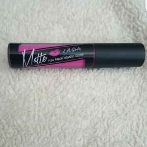 LA girl Matte finish liquid lipstick