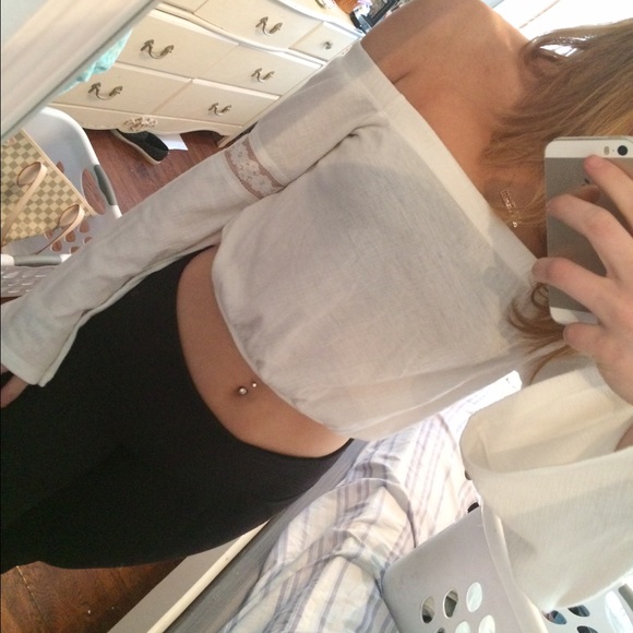 LA Hearts Cropped Top White Flared Long sleeve - Picture 2 of 4