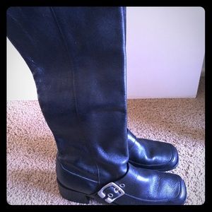 Monday fun day Sale! 💝🎉💁🏼Black dress boots