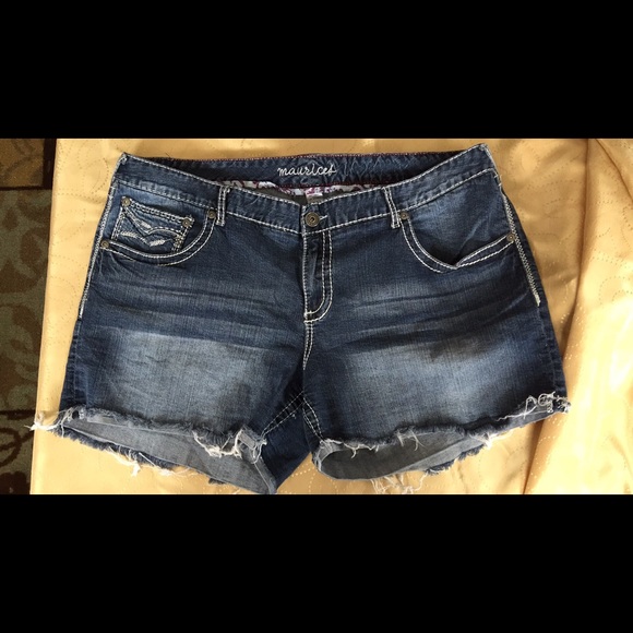 Women's size 26 Maurice's jeans shorts