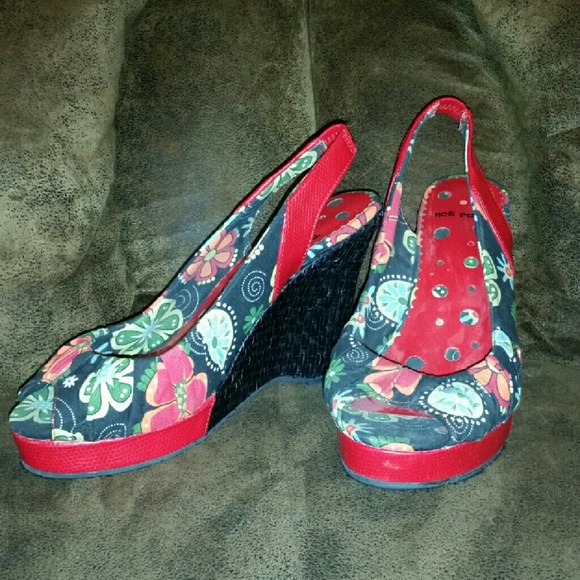 Summer wedge