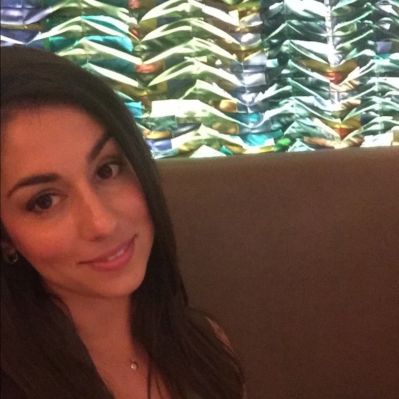 Meet your Posher, Baillee - Picture 4 of 4