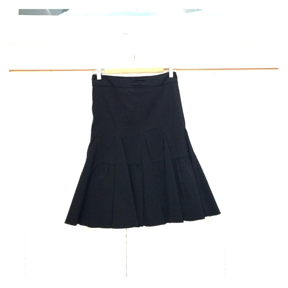 ANTHROPOLOGIE. CUTE CHIC SKIRT price for Easter!