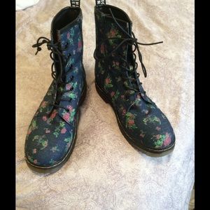 Floral Boots Navy & Pink Size 10