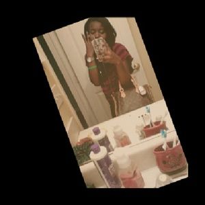 Meet your Posher, Makayla