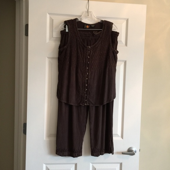 Brown cotton pant outfit