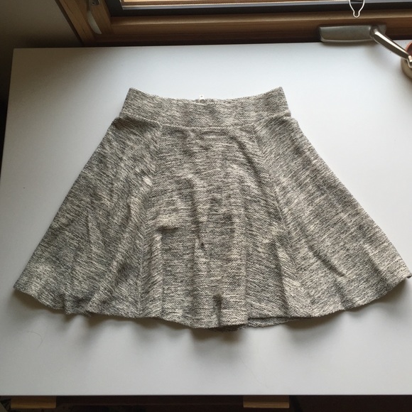❗️Final Sale❗️Textured Skater Skirt