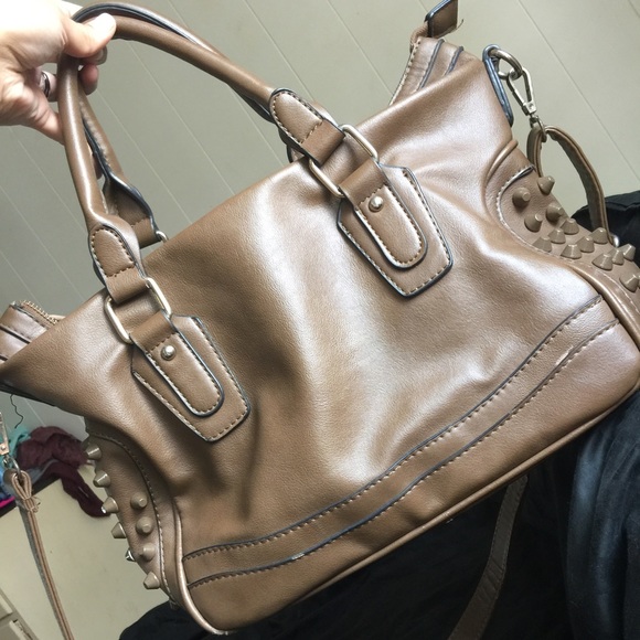 ✨SOLD✨Brown/taupe studded slouchy bag