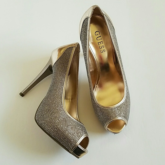 $$ Final price!Guess super stylish peep toes $$