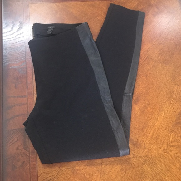 Gorgeous like new leather striped leggings!