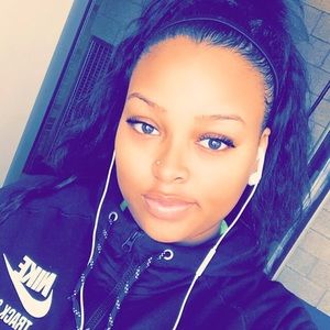 Meet your Posher, Amari