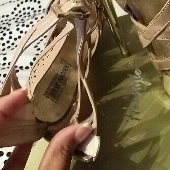 Heels - Picture 2 of 3