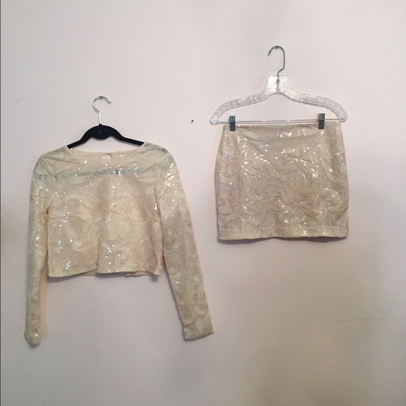 Revolve Light pink beaded set size S - Picture 4 of 4