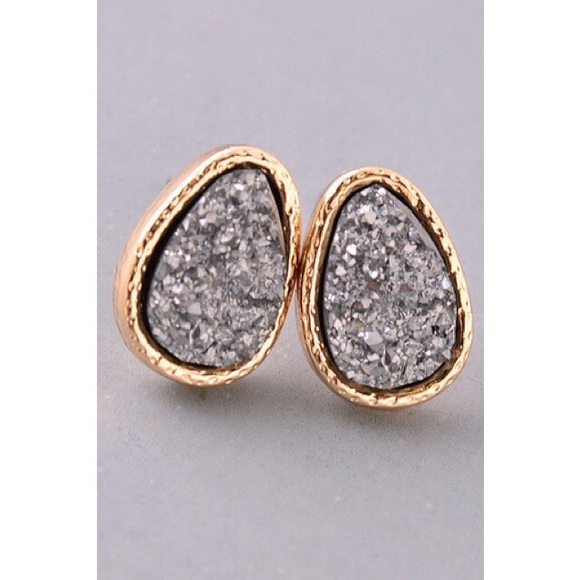 SOLD OUT! Elegant Geo Stone Studs- 3 colors! - Picture 4 of 4