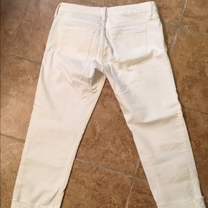 Gap white denim crops 29R