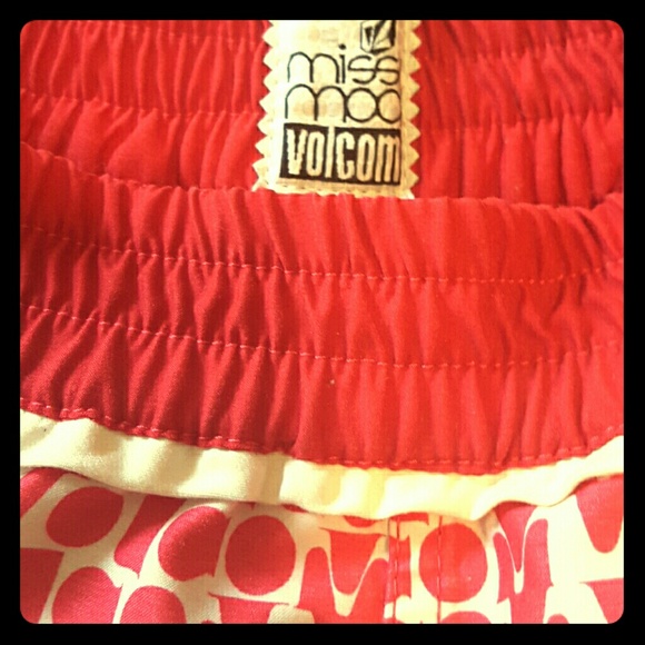 Volcom shorts