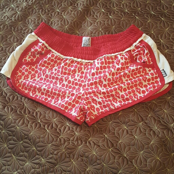 Volcom shorts - Picture 2 of 2