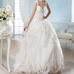 San Patrick Designer Wedding Gown Off white