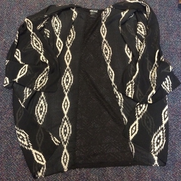 *LAST CHANCE*Black tribal print Wet Seal cardigan