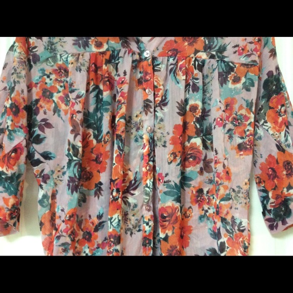 Blouse - Picture 3 of 3