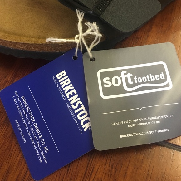 SOLD Black soft footbed Arizona Birkenstock sandal - Picture 4 of 4