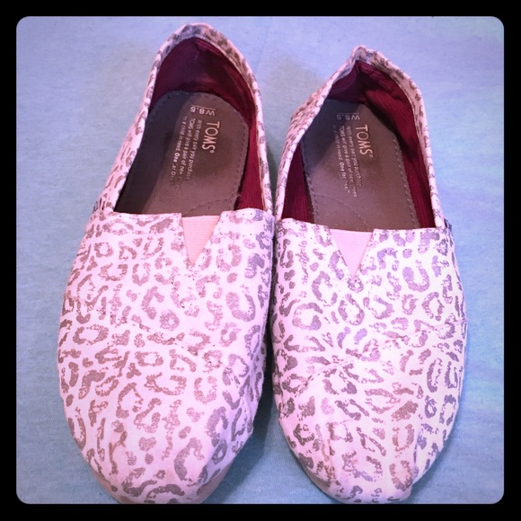 Leopard print toms cheetah print