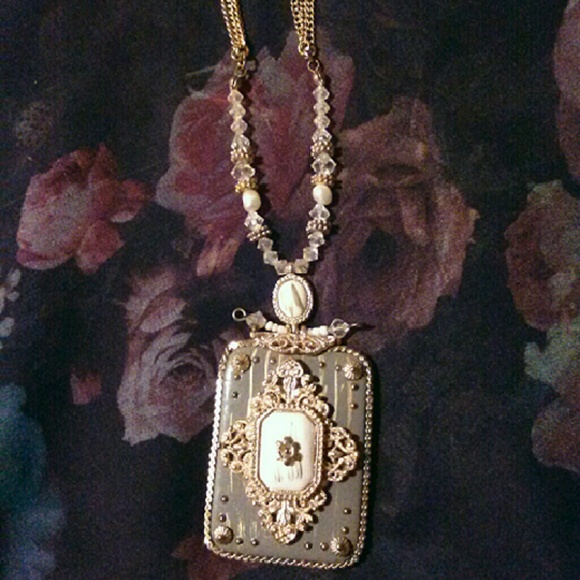 Gilded Rococo Pendant Necklace